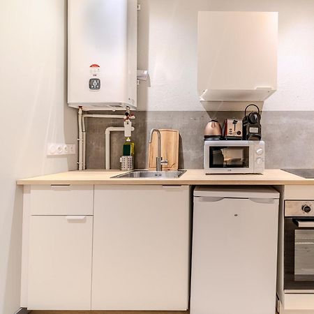 Charming 1-Bedroom Apartment Across From Halles Paul Bocuse & Part-Dieu ليون المظهر الخارجي الصورة