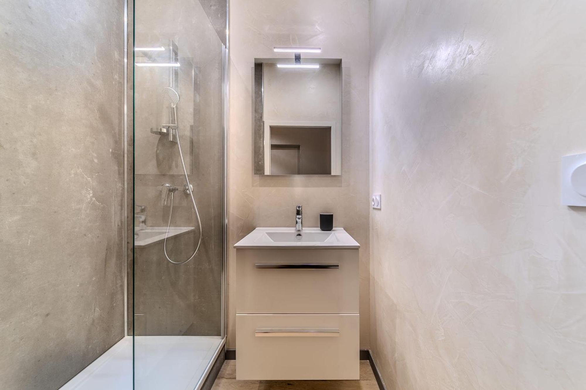 Charming 1-Bedroom Apartment Across From Halles Paul Bocuse & Part-Dieu ليون المظهر الخارجي الصورة